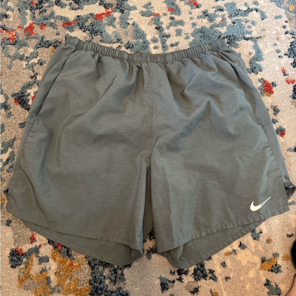 Nike Men’s Gray Shorts